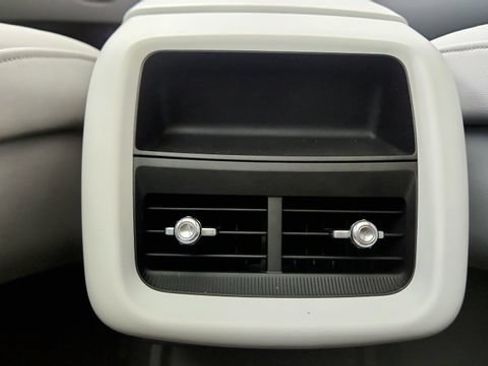 Used 2024 Cadillac Lyriq Luxury AWD/4WD image 56