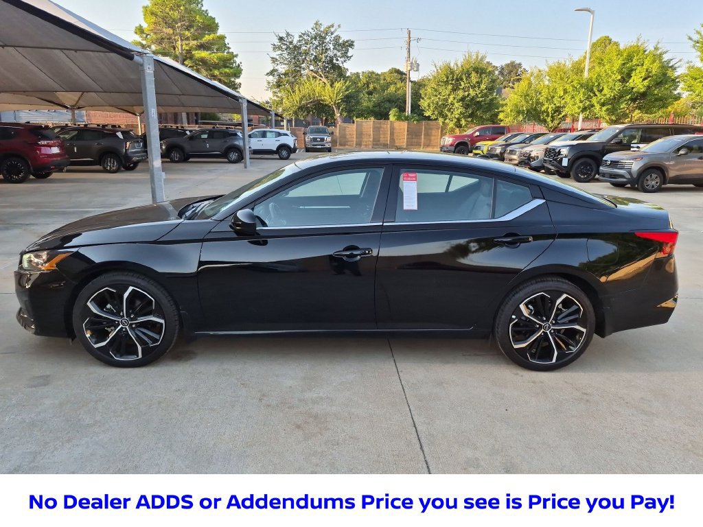 Certified 2025 Nissan Altima 2.5 SR w/ SR Premium Package FWD image 6