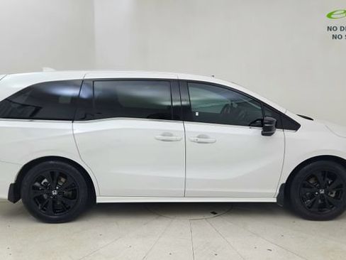 Used 2023 Honda Odyssey Sport image 6