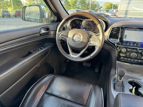 Used 2019 Jeep Grand Cherokee Overland image 14