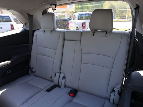 Used 2017 Honda Pilot Elite image 23