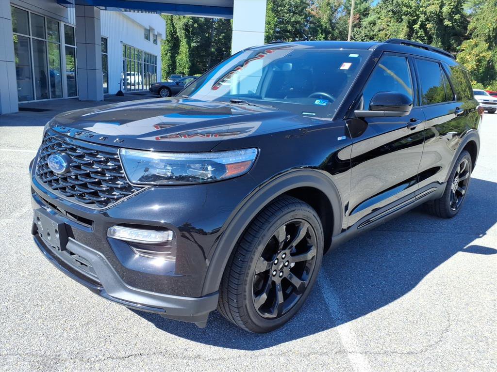 Used 2023 Ford Explorer ST-Line w/ Class IV Trailer Tow Package RWD image 8