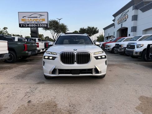 Used 2024 BMW X7 xDrive40i AWD/4WD image 45