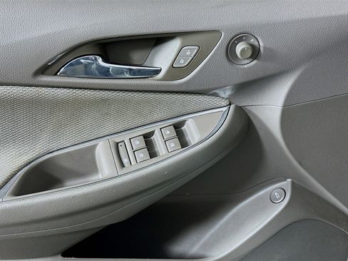 Used 2017 Chevrolet Cruze LS image 15