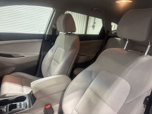 Used 2018 Hyundai Tucson SE image 17