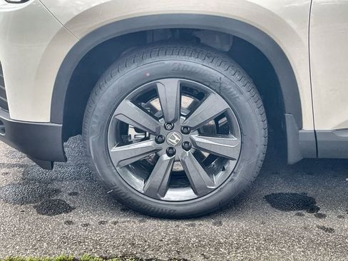 New 2026 Honda Pilot Sport image 7