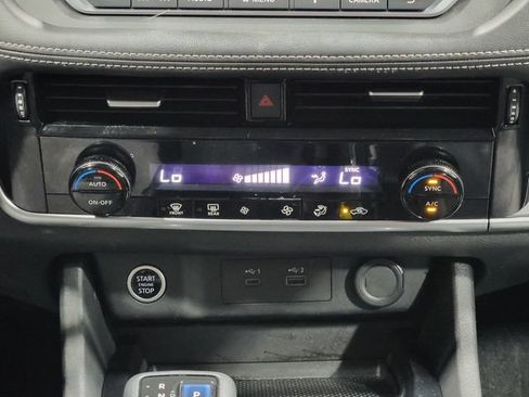 Used 2021 Nissan Rogue SV AWD/4WD image 21