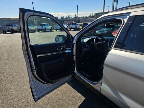 Used 2018 Ford Explorer Sport w/ Equipment Group 401A AWD/4WD image 21