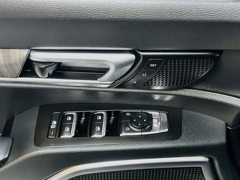 Used 2025 Kia Telluride SX AWD/4WD image 18