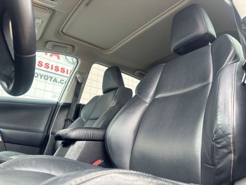 Used 2014 Toyota RAV4 Limited w/ Technology Package image 5