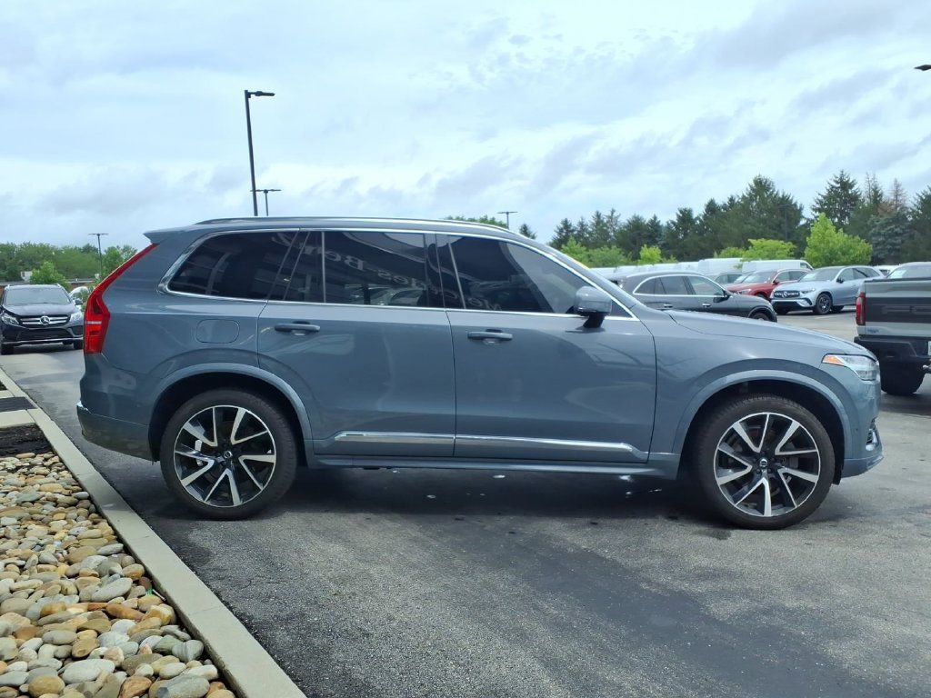 Used 2023 Volvo XC90 B6 Plus w/ Protection Package Premier AWD/4WD image 7