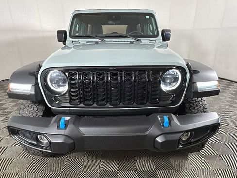 Used 2024 Jeep Wrangler Unlimited AWD/4WD image 9