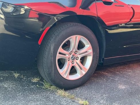 Used 2019 Dodge Charger SXT w/ Cold Weather Package RWD image 13