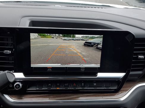 New 2025 GMC Sierra 1500 Elevation image 27