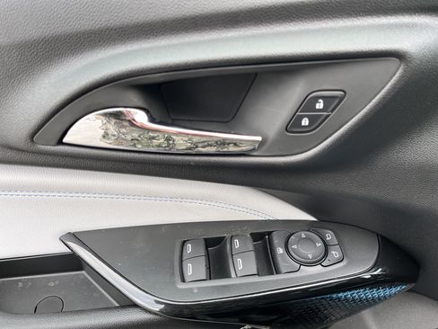 New 2026 Chevrolet Trax LT w/ Sunroof Package image 10