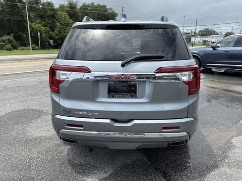 Used 2023 GMC Acadia Denali w/ Denali Ultimate Package FWD image 4
