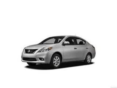 Used 2012 Nissan Versa SV w/ Convenience Pkg