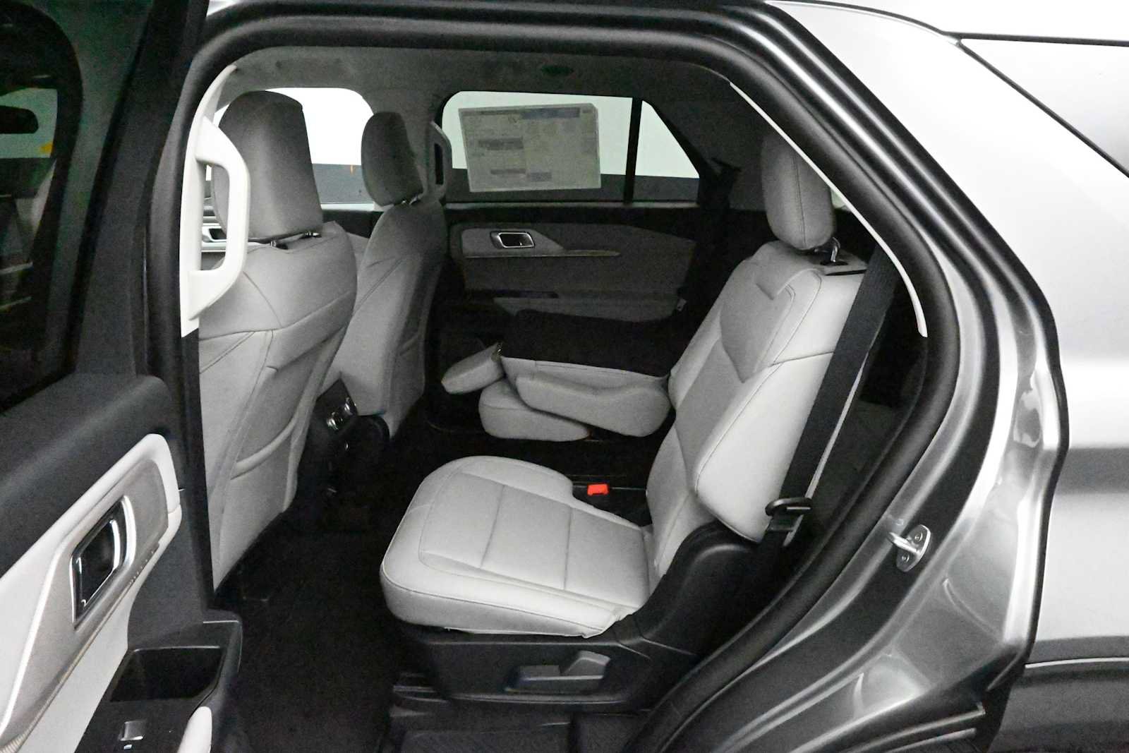 Used 2026 Ford Explorer Active w/ Active Comfort Package AWD/4WD image 22