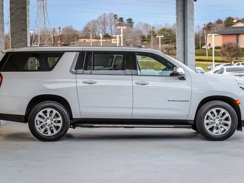 Used 2023 Chevrolet Suburban Premier image 55