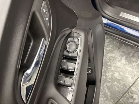 Used 2022 Chevrolet Equinox Premier AWD/4WD image 8