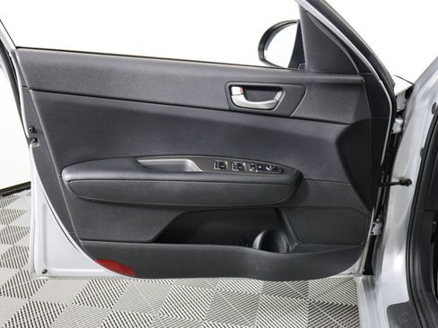 Used 2019 Kia Optima LX FWD image 12