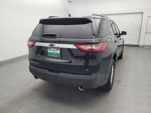 Used 2021 Chevrolet Traverse LT AWD/4WD image 7
