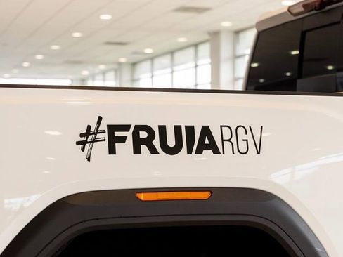 Used 2019 Ford F250 Lariat w/ Lariat Value Package image 7