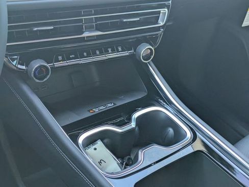 New 2026 Chevrolet Traverse LT w/ Midnight/Sport Edition image 21