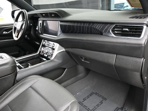Used 2024 GMC Yukon XL Denali RWD image 57