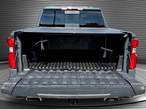 Used 2025 Chevrolet Silverado 1500 LT Trail Boss w/ Convenience Package II AWD/4WD image 7