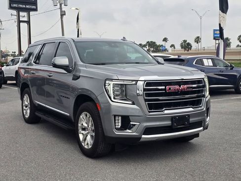 Used 2023 GMC Yukon SLT w/ SLT Premium Package RWD image 3