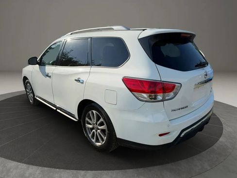 Used 2015 Nissan Pathfinder SL w/ SL Tech Package AWD/4WD image 7