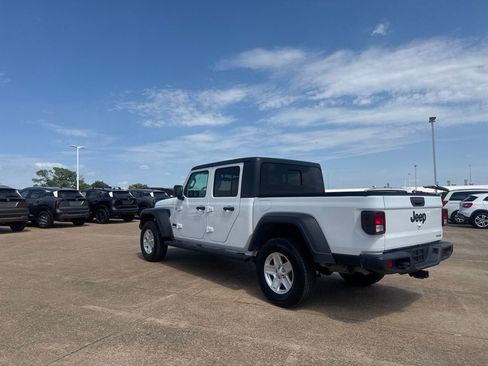 Used 2020 Jeep Gladiator Sport w/ Quick Order Package 24S AWD/4WD image 15