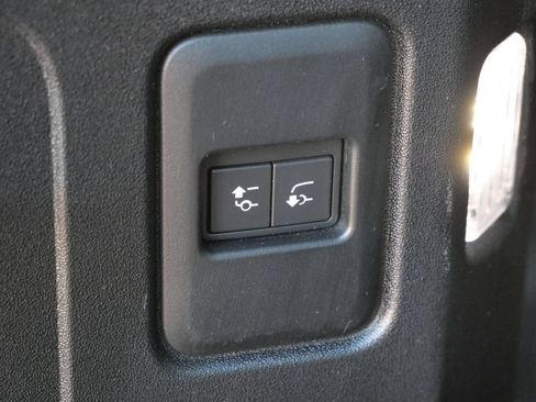 Used 2024 Land Rover Defender 110 Carpathian Edition AWD/4WD image 31