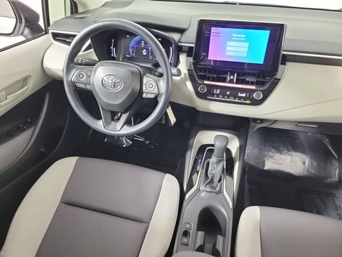 Used 2026 Toyota Corolla LE FWD image 15
