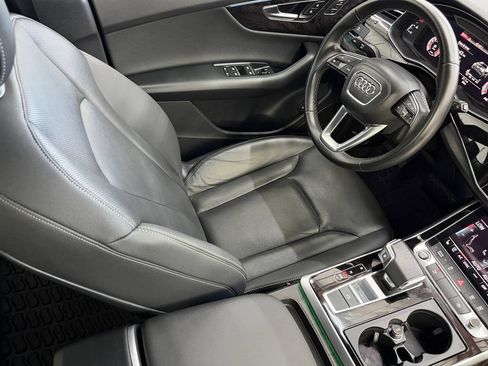 Used 2021 Audi Q8 Premium Plus w/ Premium Plus Package AWD/4WD image 36
