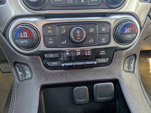 Used 2018 Chevrolet Tahoe LT image 19