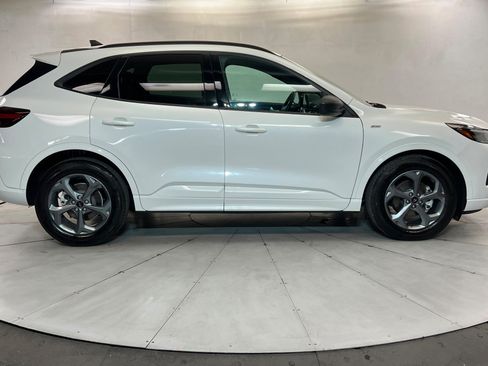Used 2024 Ford Escape ST-Line w/ Equipment Group 301A FWD image 7