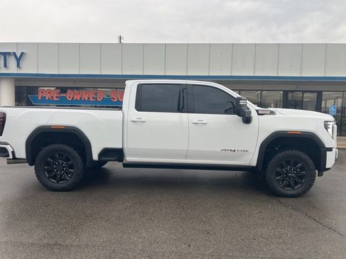 Used 2024 GMC Sierra 2500 AT4 w/ AT4 Premium Plus Package image 2