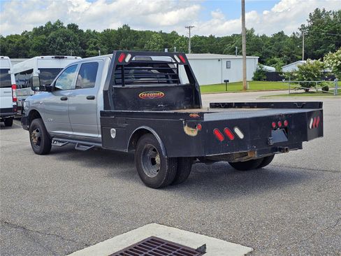 Used 2021 RAM 3500 Tradesman w/ Chrome Appearance Group AWD/4WD image 12