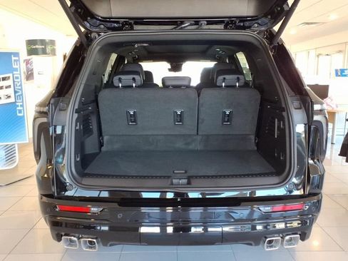 New 2026 Chevrolet Traverse High Country FWD image 16