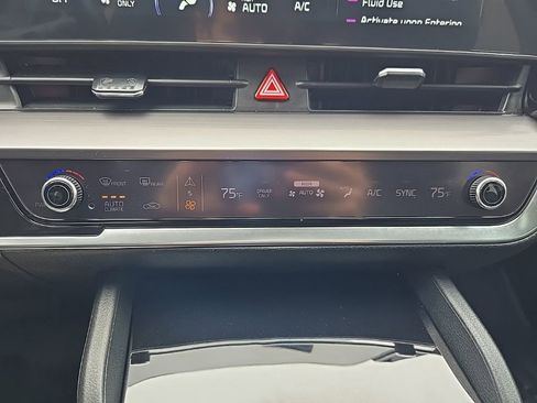 Used 2023 Kia Sportage EX w/ EX Premium Package image 33