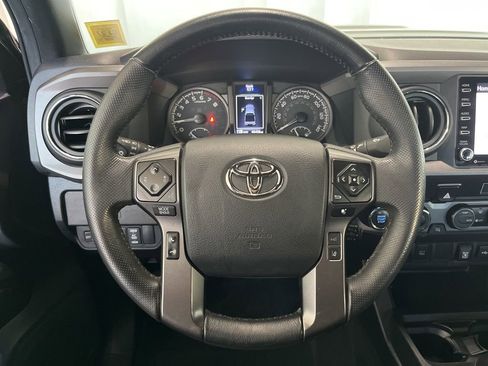 Used 2023 Toyota Tacoma TRD Sport AWD/4WD image 5