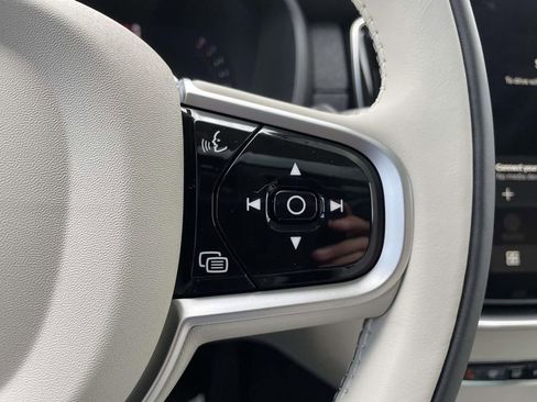 New 2026 Volvo XC90 B6 Ultra w/ Protection Package Premier AWD/4WD image 17