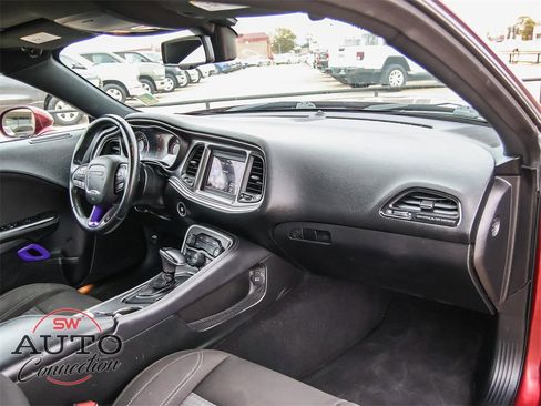 Used 2020 Dodge Challenger SXT image 14