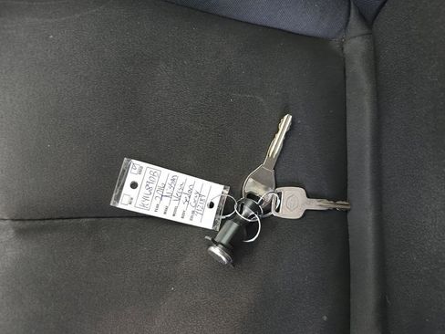 Used 2016 Nissan Versa S Plus image 32