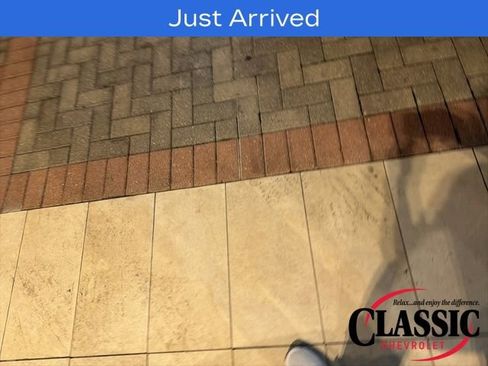 Used 2020 Buick Enclave Essence w/ Sound and Sites Package image 11