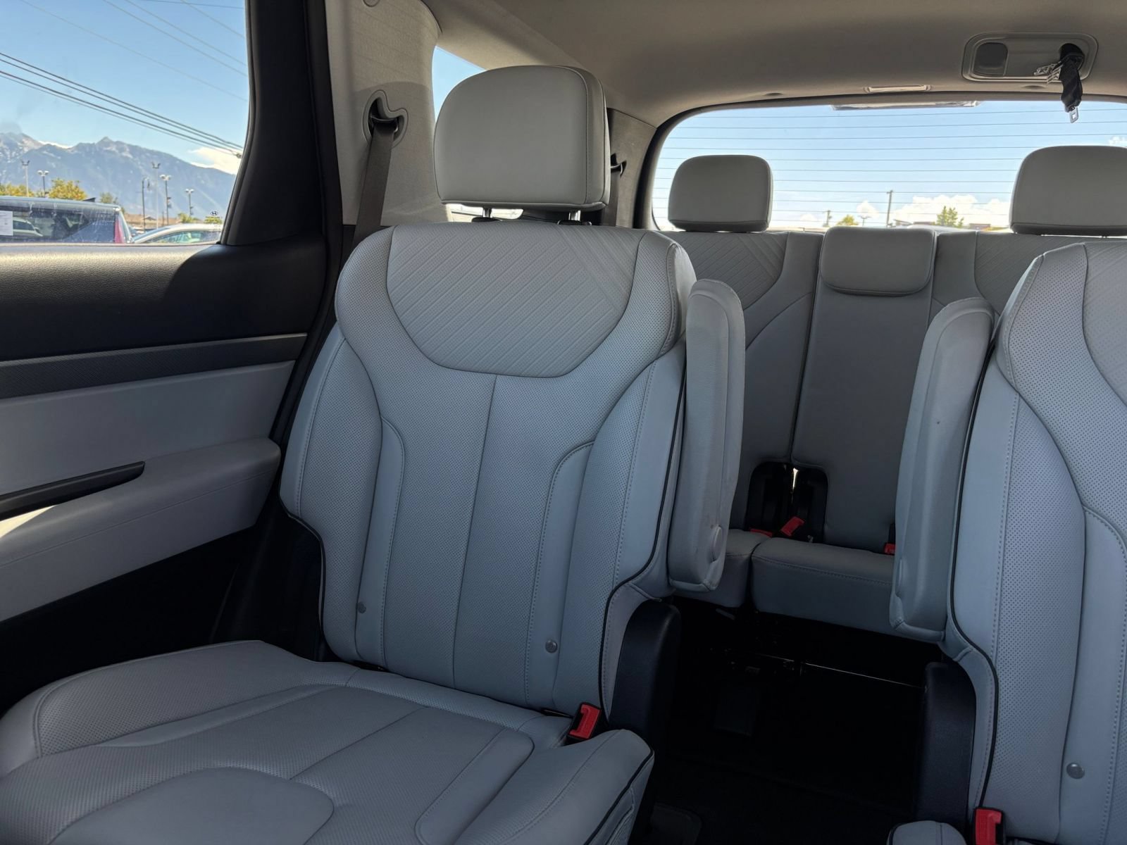 Used 2025 Hyundai Palisade SEL FWD image 42