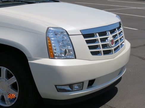 Used 2008 Cadillac Escalade AWD image 31