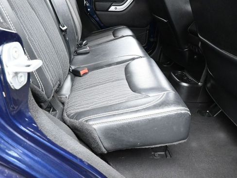 Used 2013 Jeep Wrangler Unlimited Sport AWD/4WD image 33